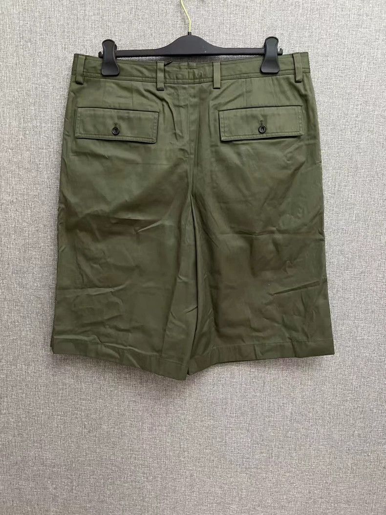 Burberry Burberry Military Green Cargo Pocket Shorts-yf Size US 44 / EU 60 - 2 Thumbnail