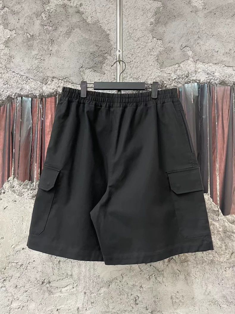 Bottega Veneta Bottega Veneta Black Pocket Cargo Shorts-yf Size US 44 / EU 60 - 2 Thumbnail