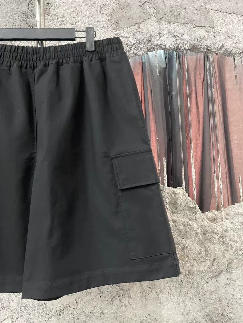 Bottega Veneta Bottega Veneta Black Pocket Cargo Shorts-yf Size US 44 / EU 60 - 4 Thumbnail