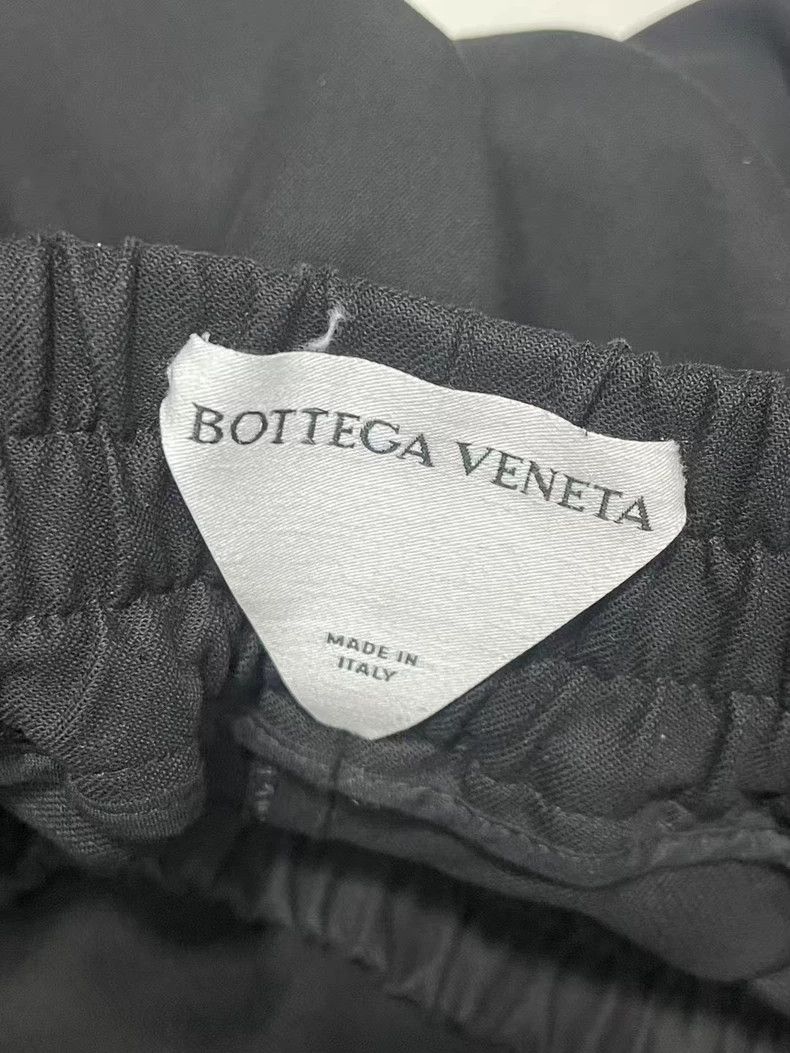 Bottega Veneta Bottega Veneta Black Pocket Shorts-yf Size US 44 / EU 60 - 5 Thumbnail
