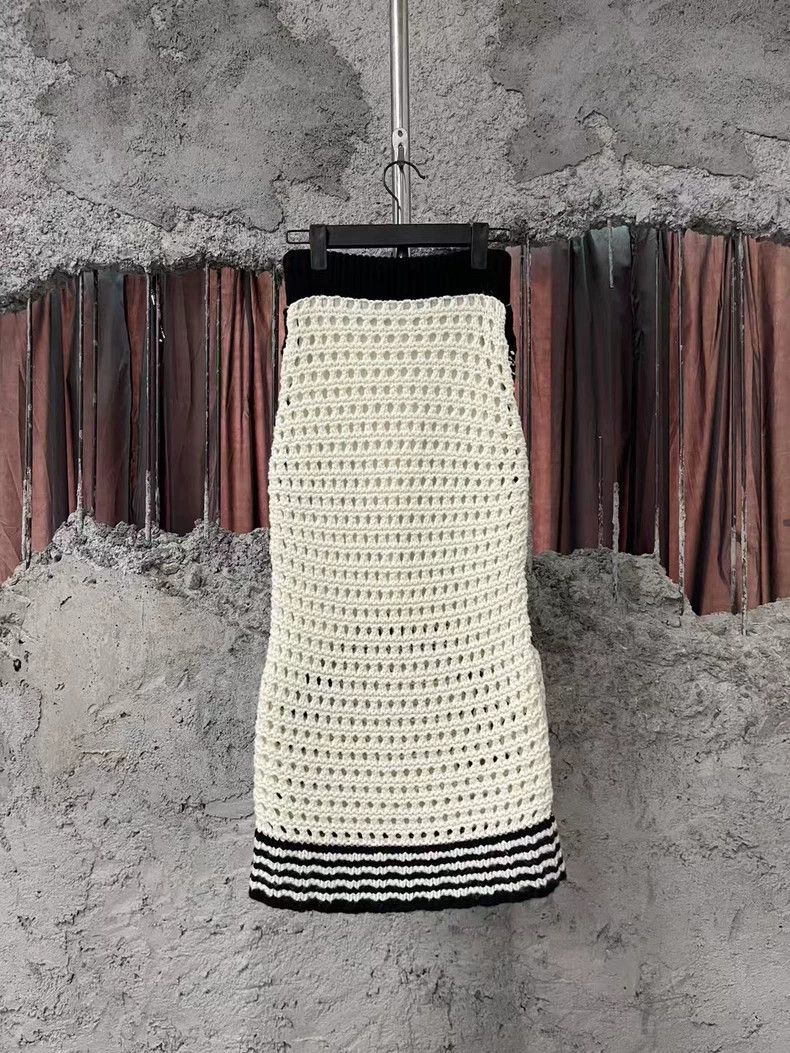 Burberry Burberry Wool Skirt in Black and White-yf Size 22" - 2 Thumbnail