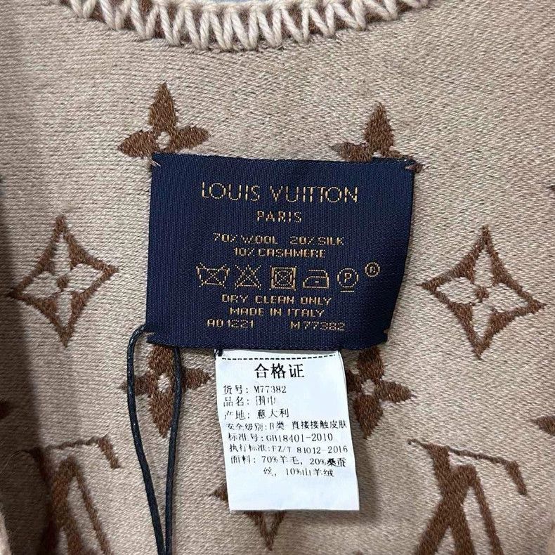 Louis Vuitton Louis Vuitton Monogram Patterned Wool Shawl-yf Size US M / EU 48-50 / 2 - 4 Thumbnail