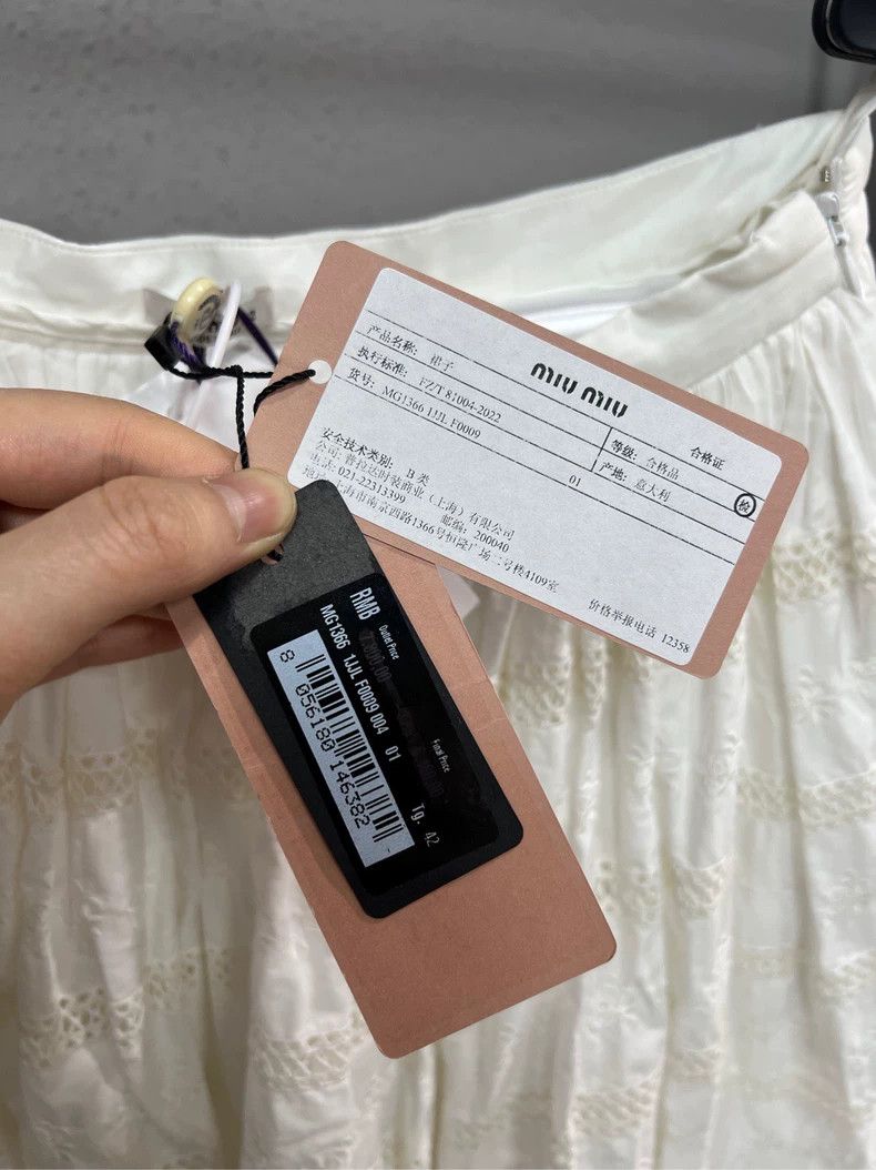 Celine MiuMiu White Lace Pleated Skirt-yf Size 42" / US 20 - 4 Thumbnail