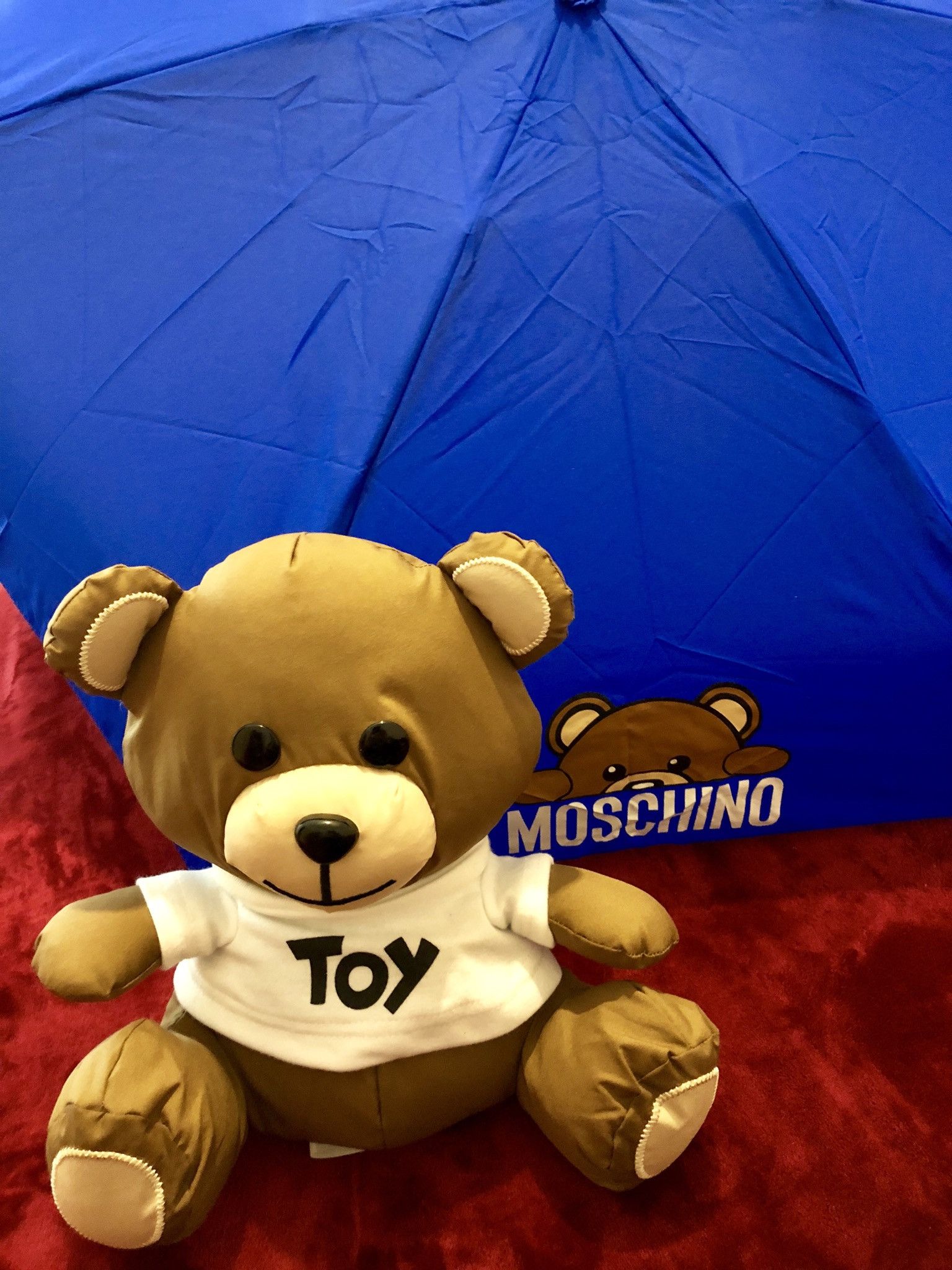 Moschino umbrella and toy Bear