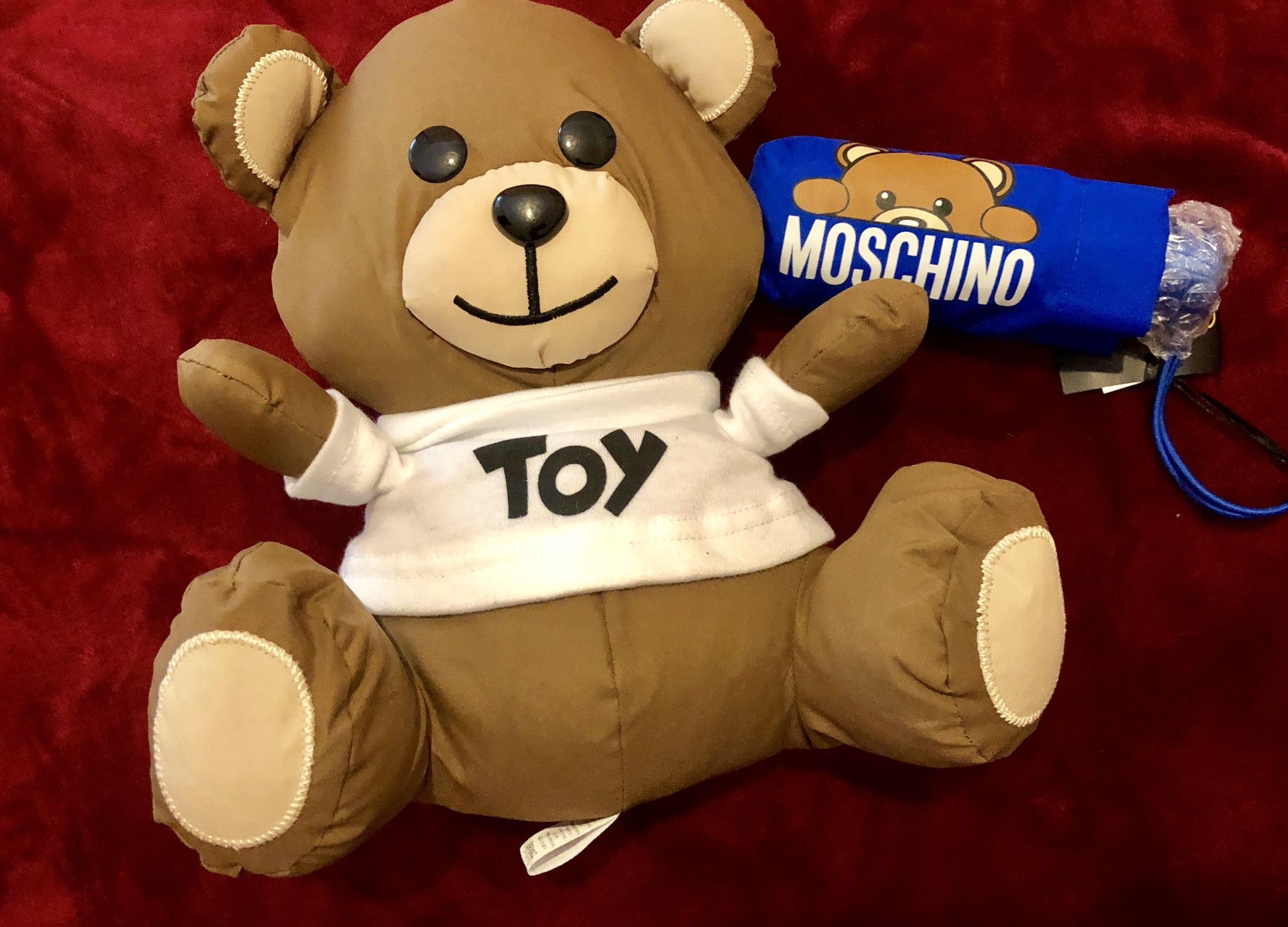 Moschino umbrella and toy Bear