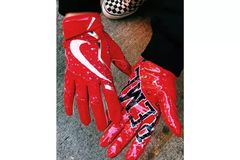 Authentic Supreme Nike Vapor Jet Football Gloves FW18 Red- Size Small SHIPS  FAST