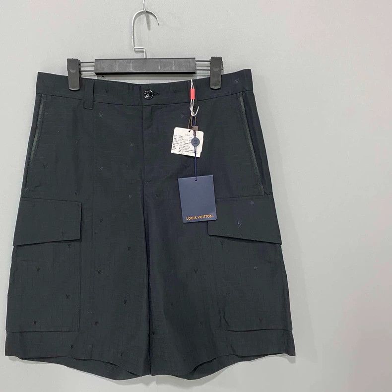 Louis Vuitton New Louis Vuitton Loose Cargo Shorts-yf Size US 44 / EU 60 - 2 Thumbnail