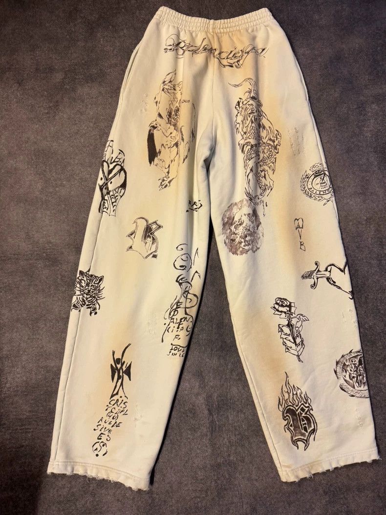 Balenciaga Balenciaga Tattoo Graffiti Print Pants-yf Size US 26 / EU 42 - 2 Thumbnail