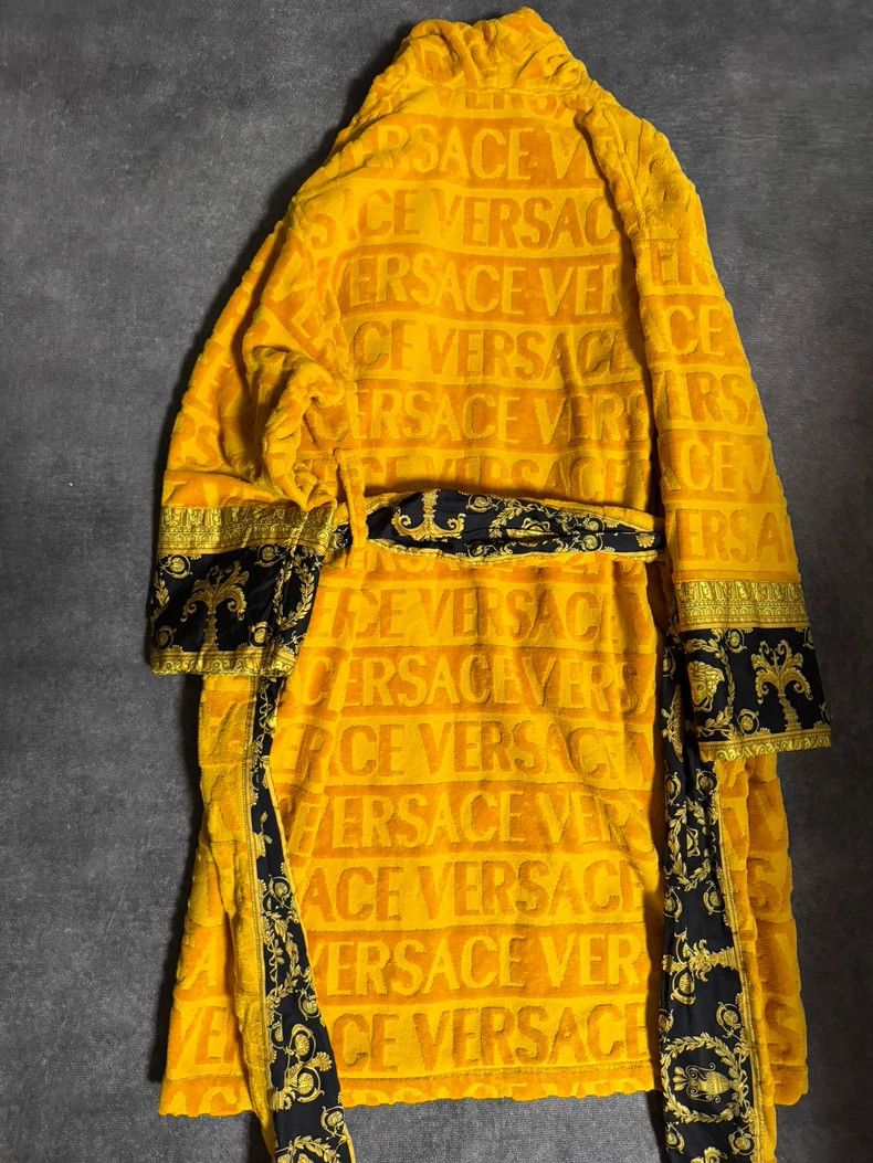 Versace Versace Yellow Bathrobe for Men and Women-yf Size US S / EU 44-46 / 1 - 2 Thumbnail