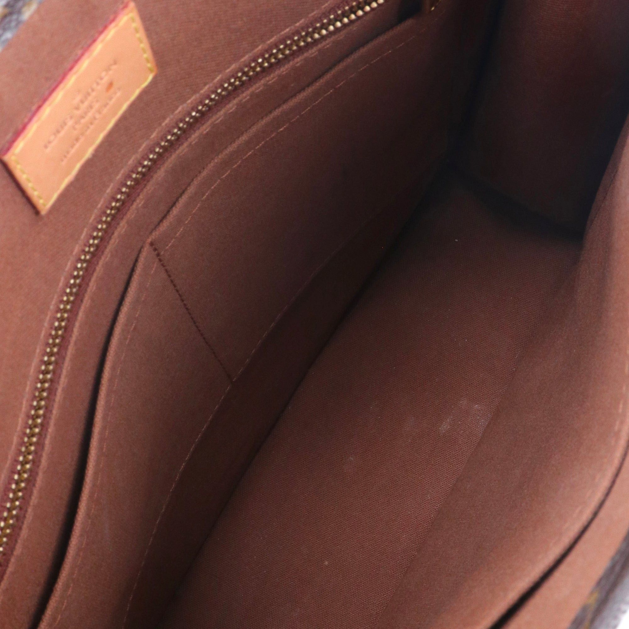 Louis Vuitton LOUIS VUITTON - Louis Vuitton flat tote bag in monogram canvas Size ONE SIZE - 8 Thumbnail