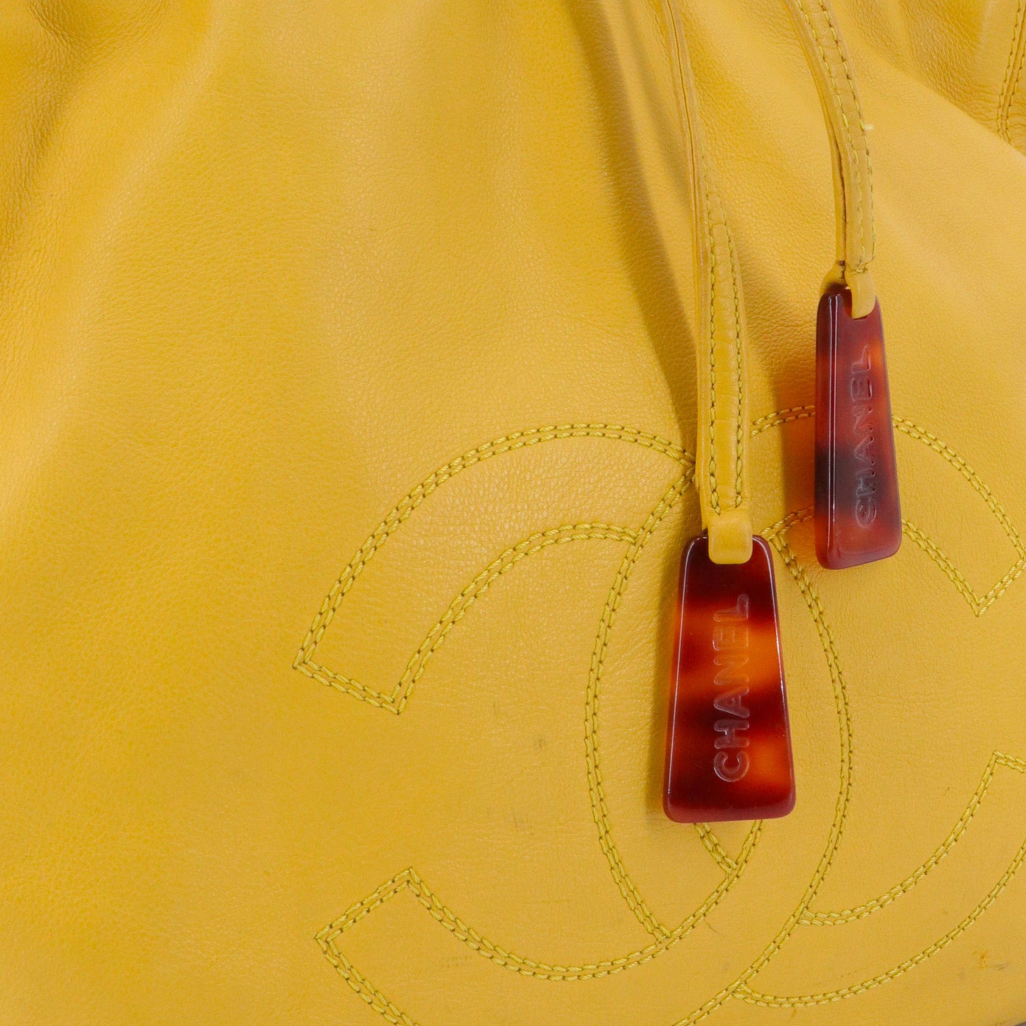 Chanel CHANEL - Chanel Drawstring Ring Handle handbag in yellow leather Size ONE SIZE - 5 Thumbnail