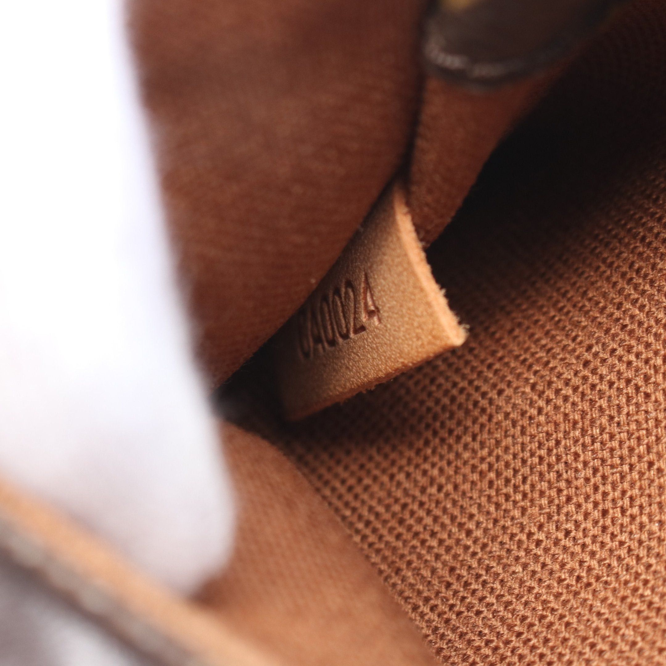 Louis Vuitton Louis Vuitton Pochette Ganju Monogram Body Bag Leather Brown Size ONE SIZE - 5 Thumbnail