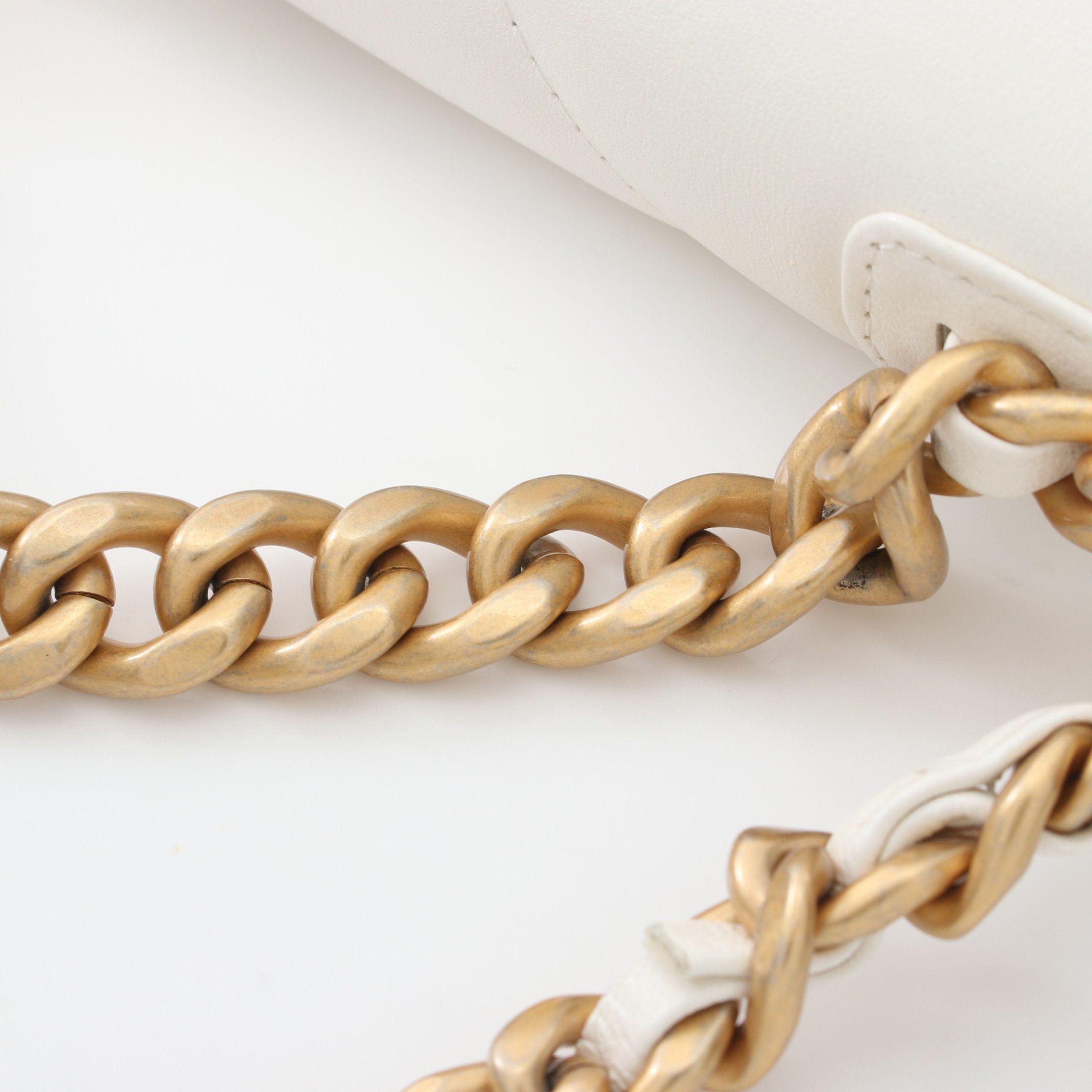Chanel Chanel Chanel19 Matelasse Chain Wallet Lambskin White Combination Metal Fittings Size ONE SIZE - 10 Thumbnail