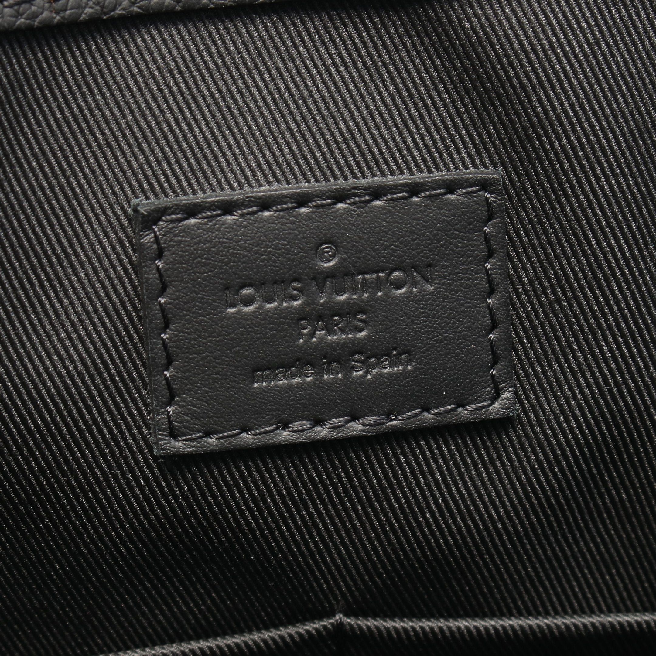 Louis Vuitton Louis Vuitton Take Off Tote Aerogram Noir Shoulder Bag Leather Black Size ONE SIZE - 4 Thumbnail