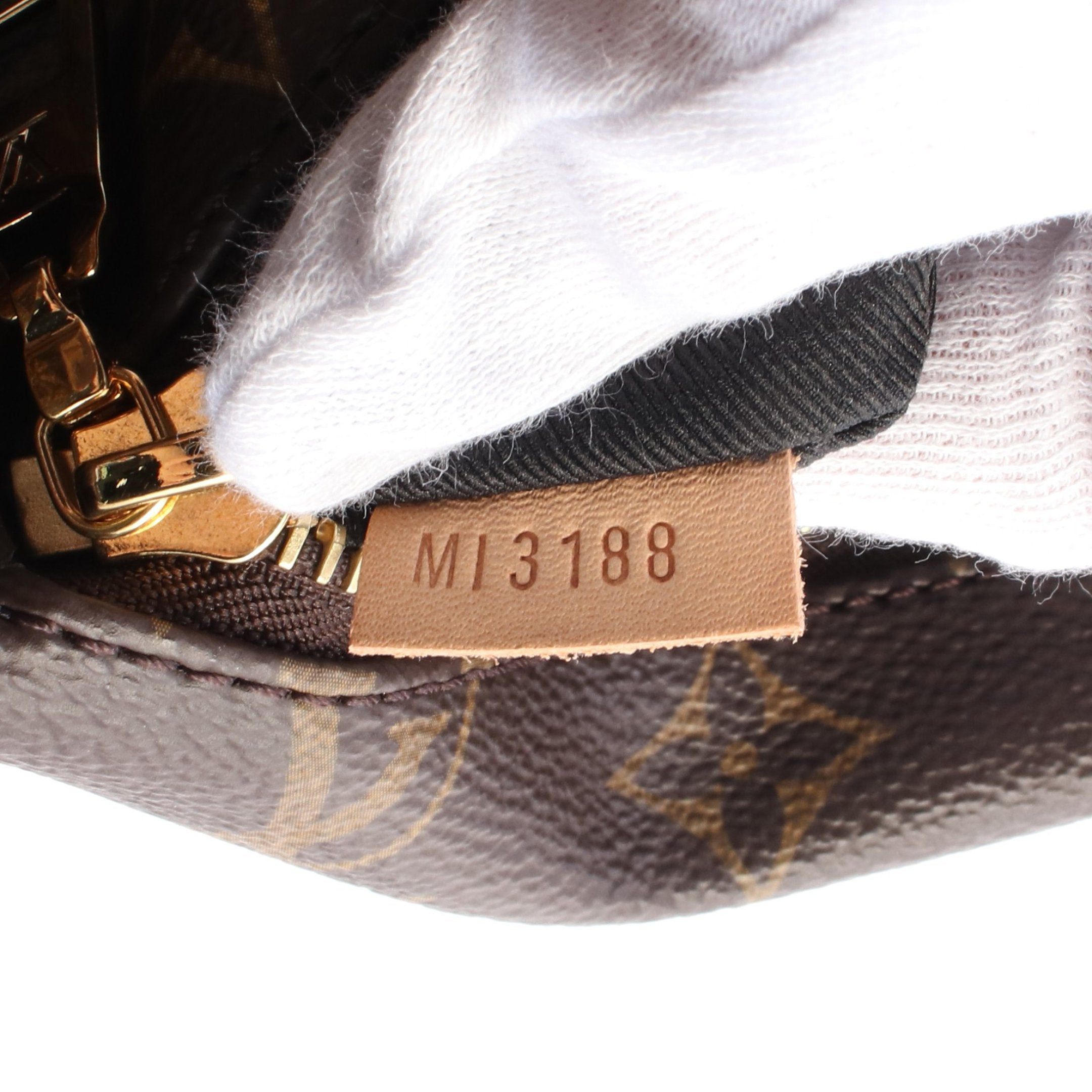 Louis Vuitton Louis Vuitton Bum Bag Monogram Body Waist Leather Brown Size ONE SIZE - 5 Thumbnail