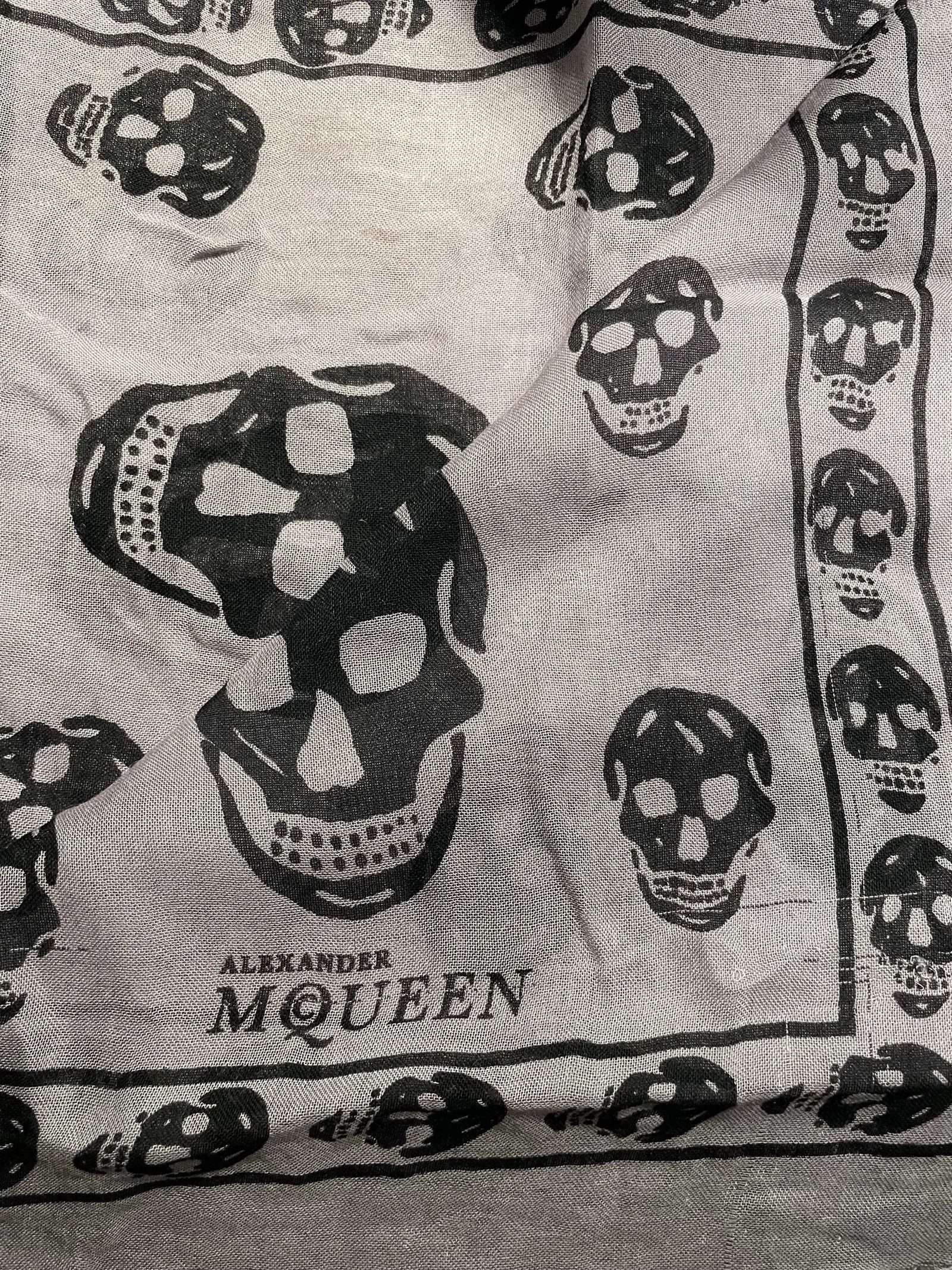 Alexander McQueen Alexander McQueen Scarf Size ONE SIZE - 2 Thumbnail