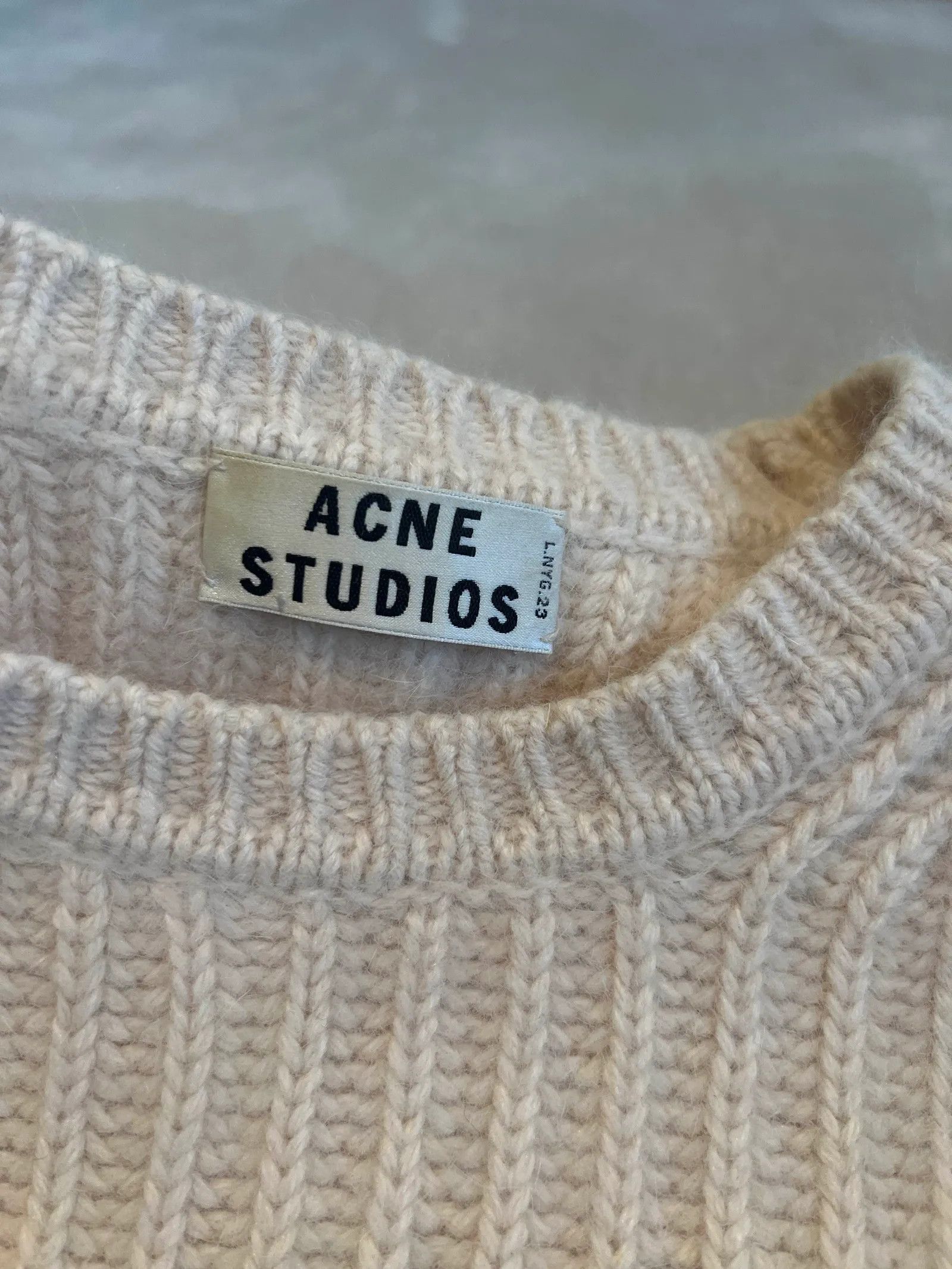 Acne Studios Acne Studios Sweater Size XS / US 0-2 / IT 36-38 - 2 Thumbnail