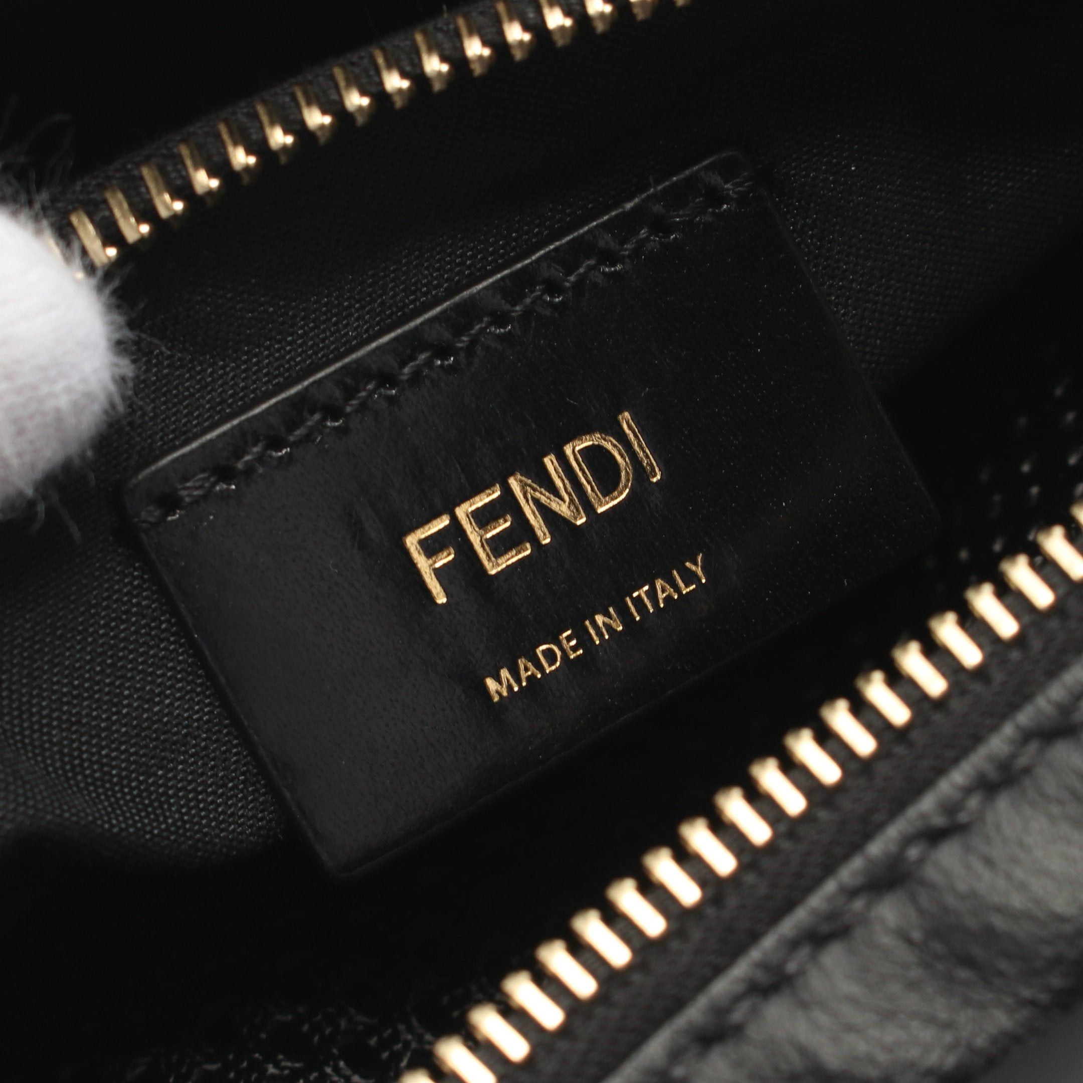 Fendi Fendi Karligraphy Body Bag Waist Studs Leather Black Size ONE SIZE - 4 Thumbnail