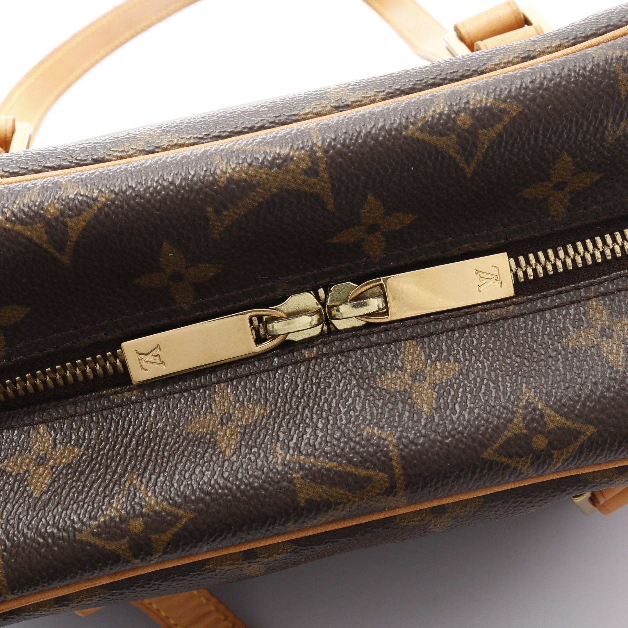 Louis Vuitton Louis Vuitton Cite Mm Monogram Shoulder Bag Leather Brown Size ONE SIZE - 6 Thumbnail