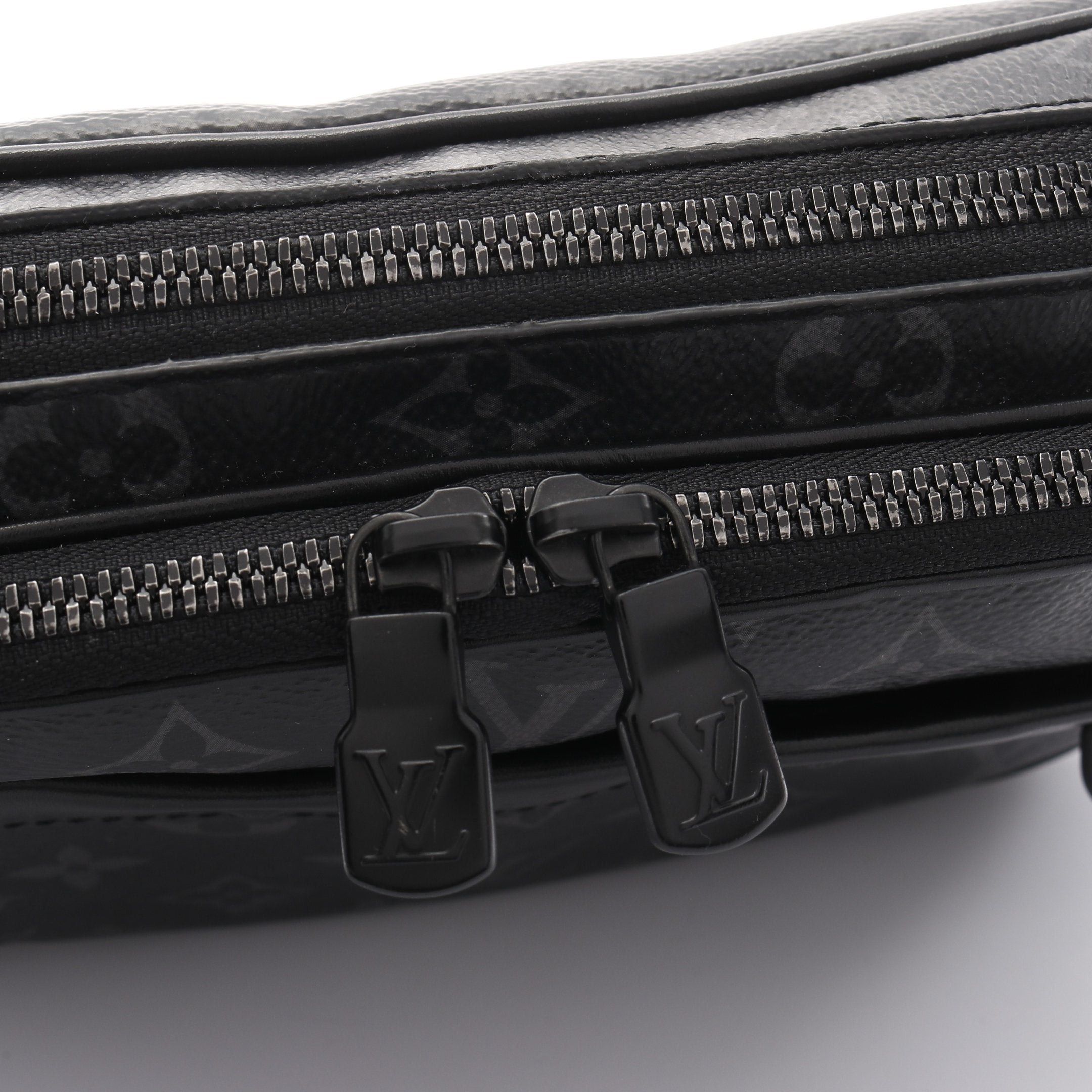 Louis Vuitton Louis Vuitton Alpha Messenger Monogram Eclipse Shoulder Bag Leather Black Size ONE SIZE - 5 Thumbnail