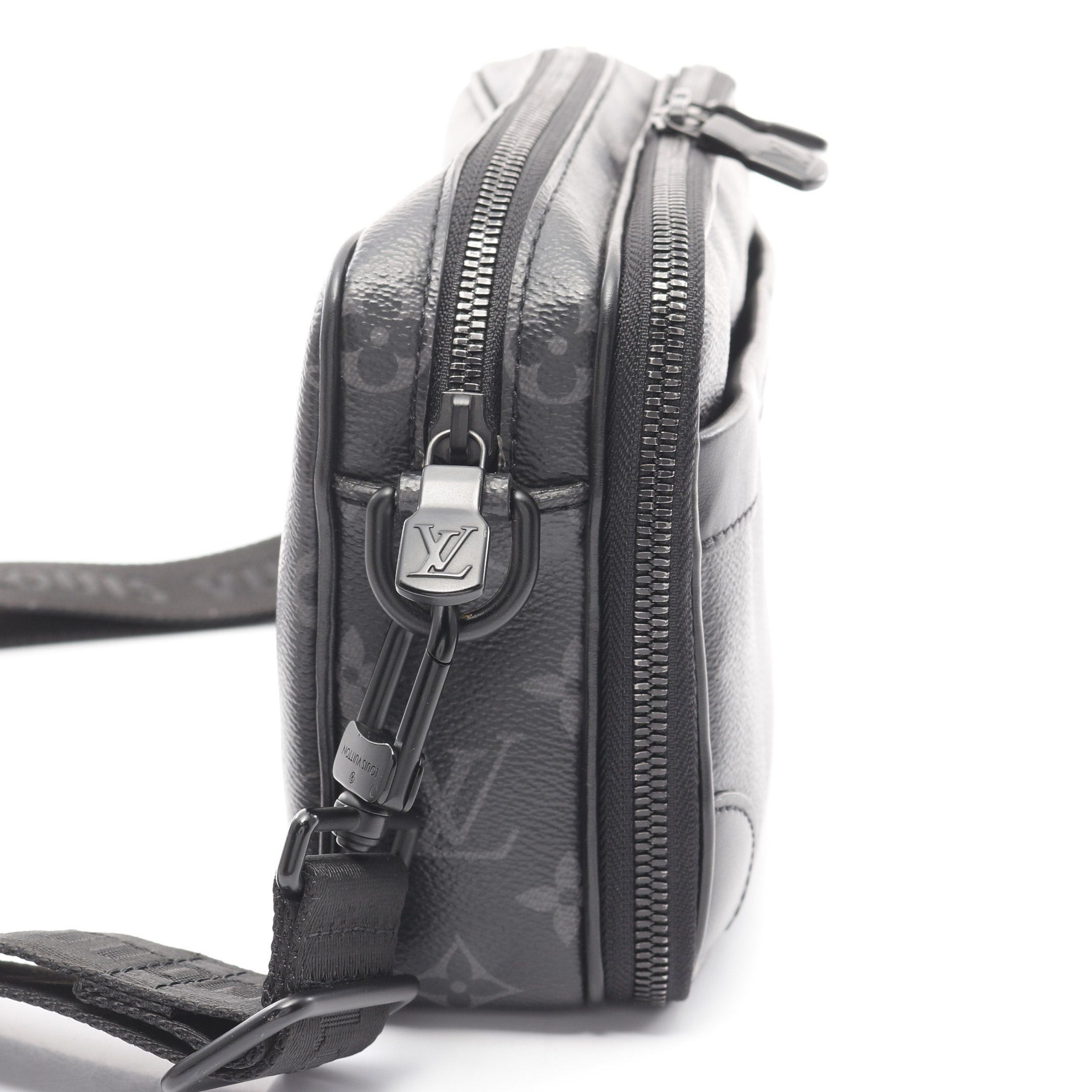 Louis Vuitton Louis Vuitton Alpha Messenger Monogram Eclipse Shoulder Bag Leather Black Size ONE SIZE - 7 Thumbnail