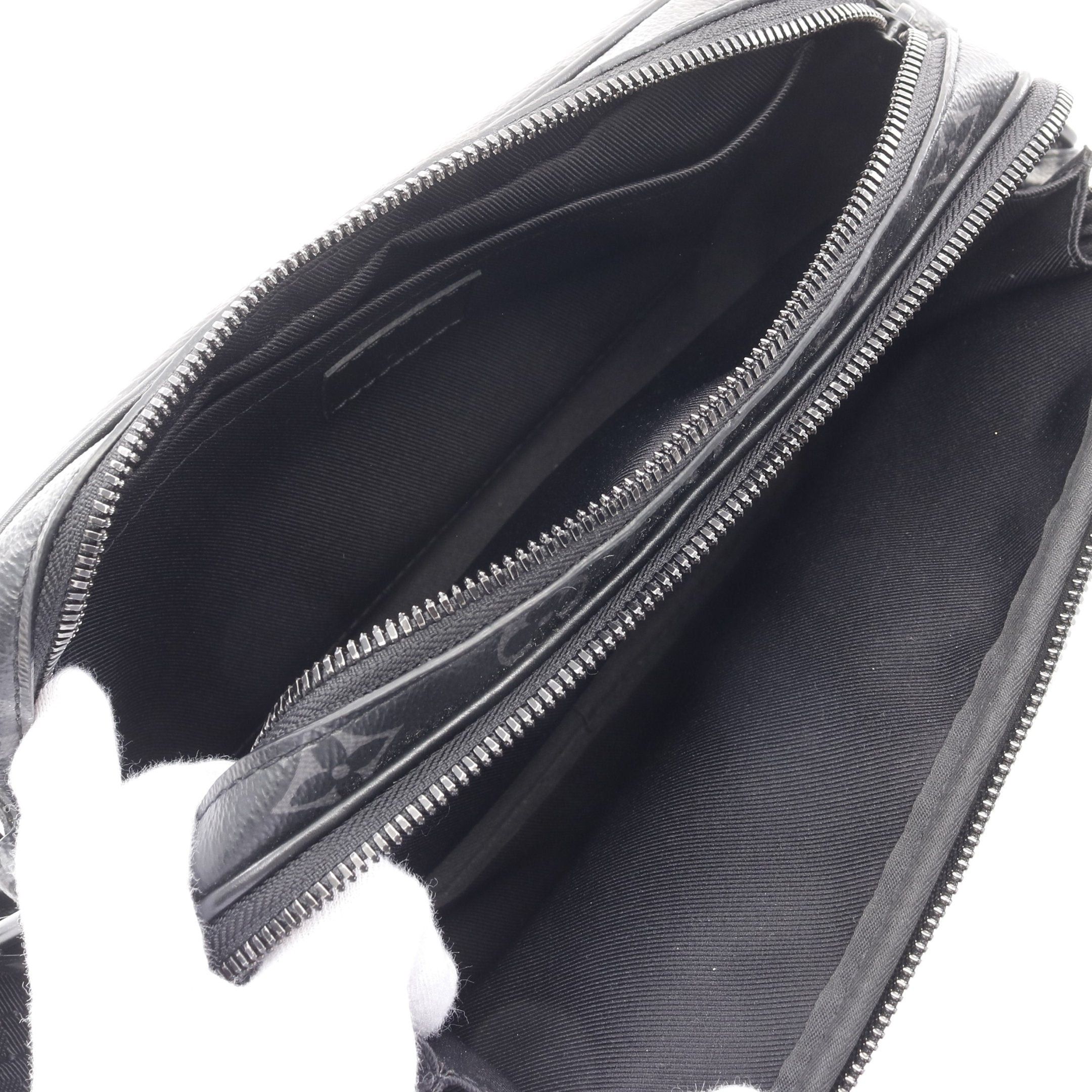 Louis Vuitton Louis Vuitton Alpha Messenger Monogram Eclipse Shoulder Bag Leather Black Size ONE SIZE - 3 Thumbnail