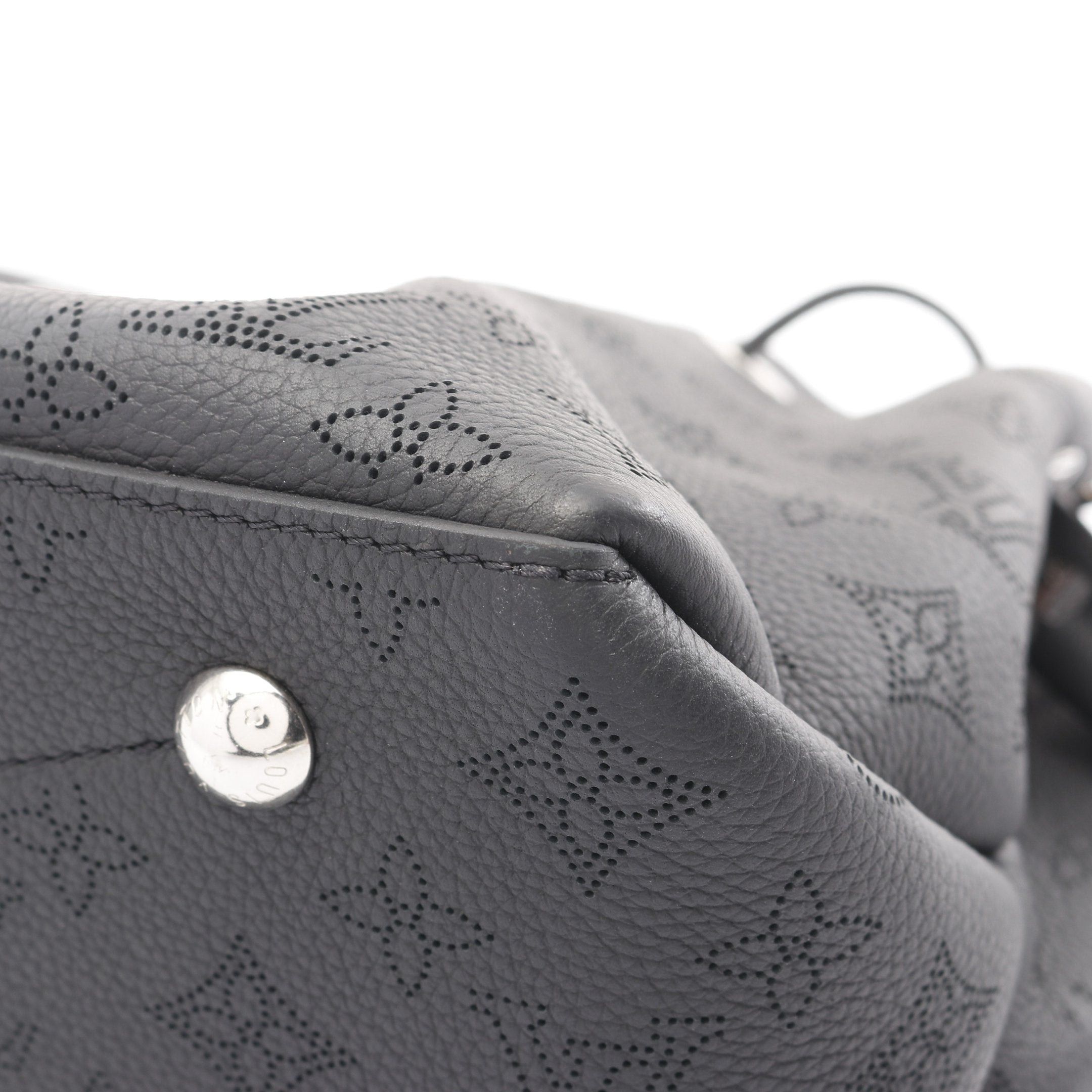 Louis Vuitton Louis Vuitton Bella Tote Mahina Noir Handbag Bag Leather Black Size ONE SIZE - 8 Thumbnail