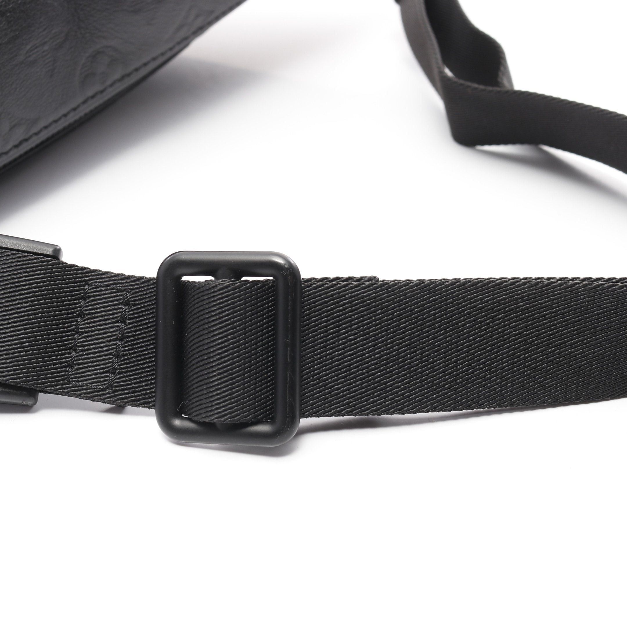 Louis Vuitton Louis Vuitton Discovery Bum Bag Monogram Shadow Body Waist Leather Black Size ONE SIZE - 10 Thumbnail