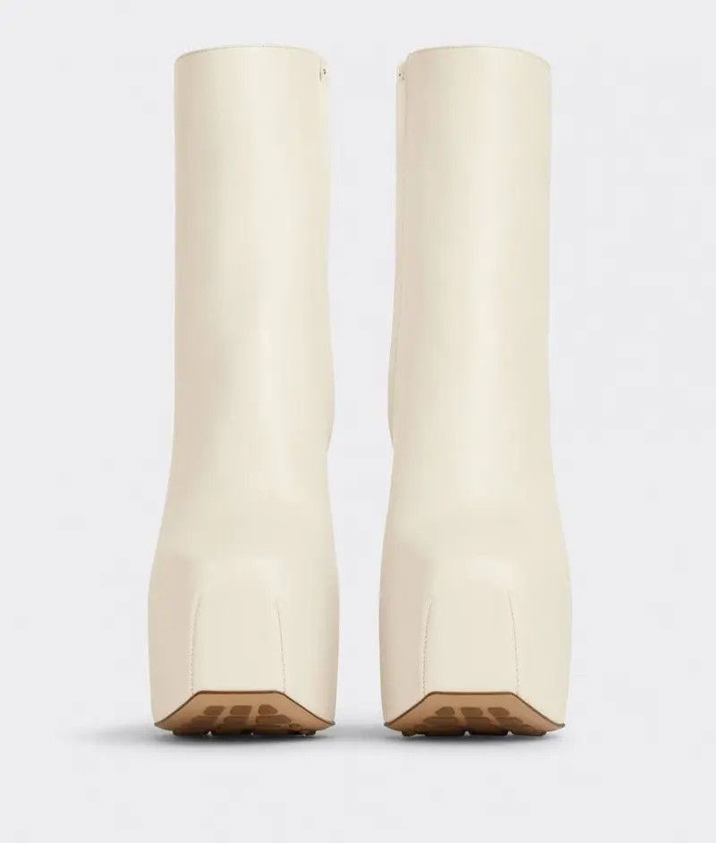 Bottega Veneta Mostra Ankle Boots in Beige Size US 10 / IT 40 - 2 Thumbnail
