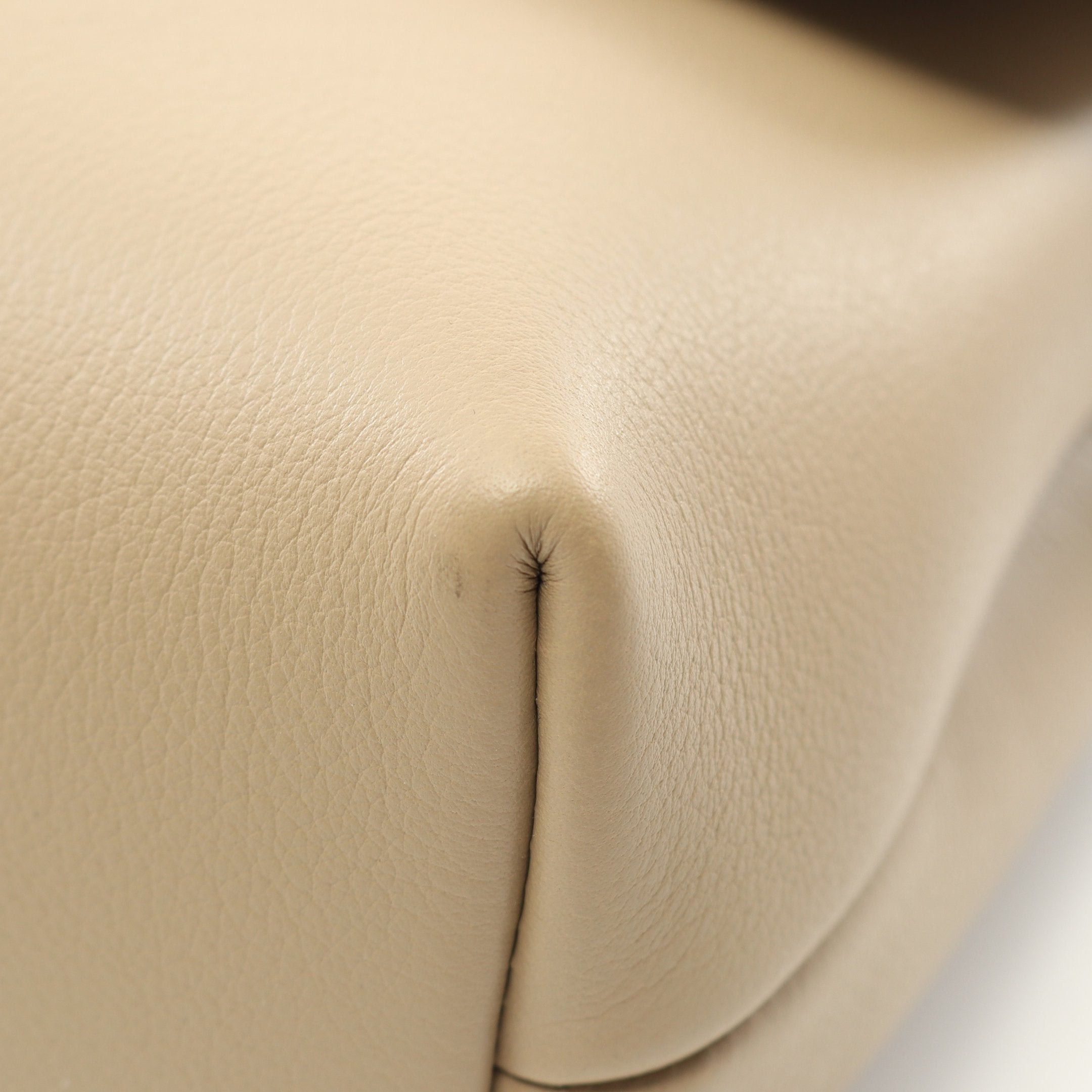 Celine Celine Victor Medium Double Chain Shoulder Bag Leather Beige Size ONE SIZE - 9 Thumbnail