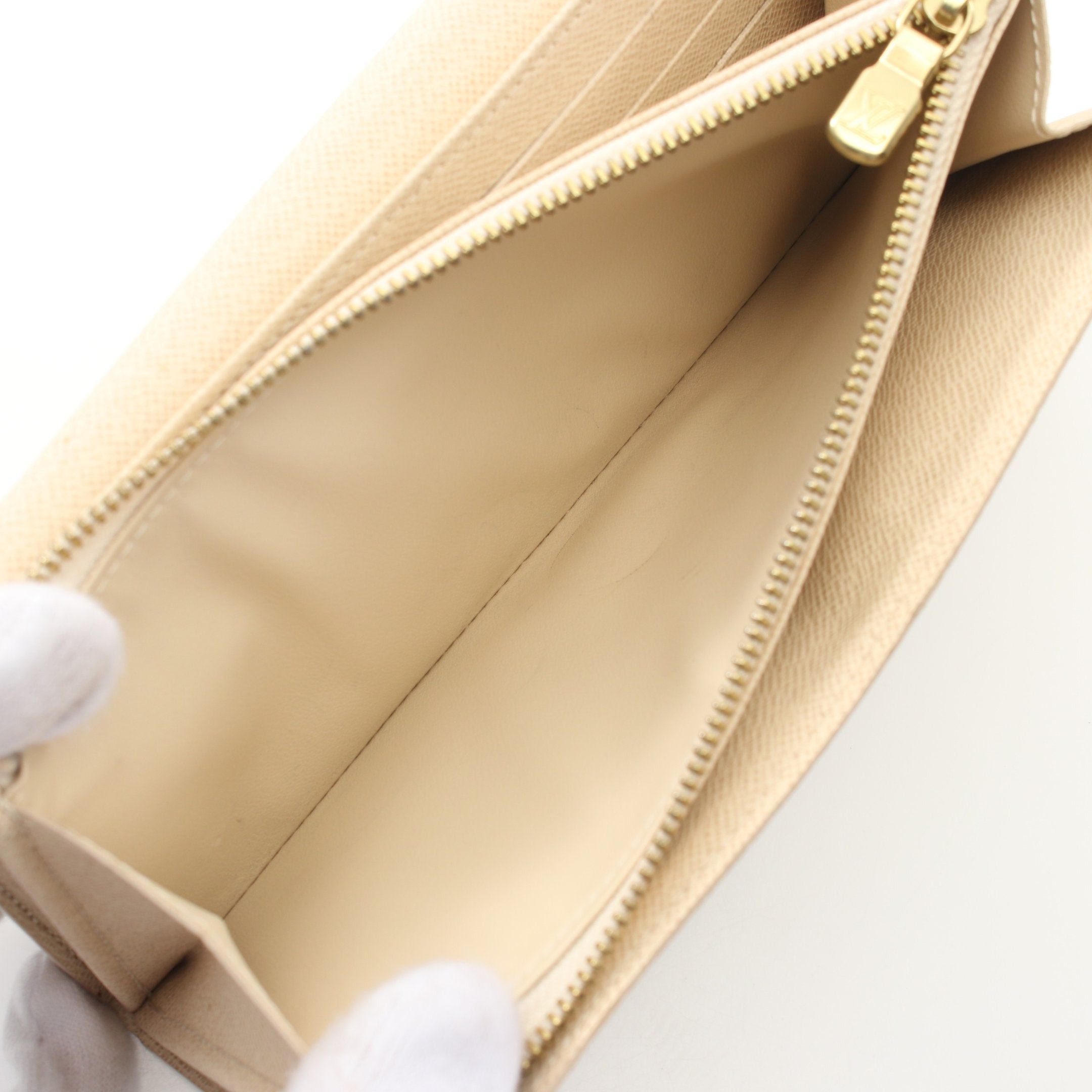 Louis Vuitton Louis Vuitton Portefeuil Sara Damier Azur Bi-Fold Long Wallet Leather White Size ONE SIZE - 6 Thumbnail