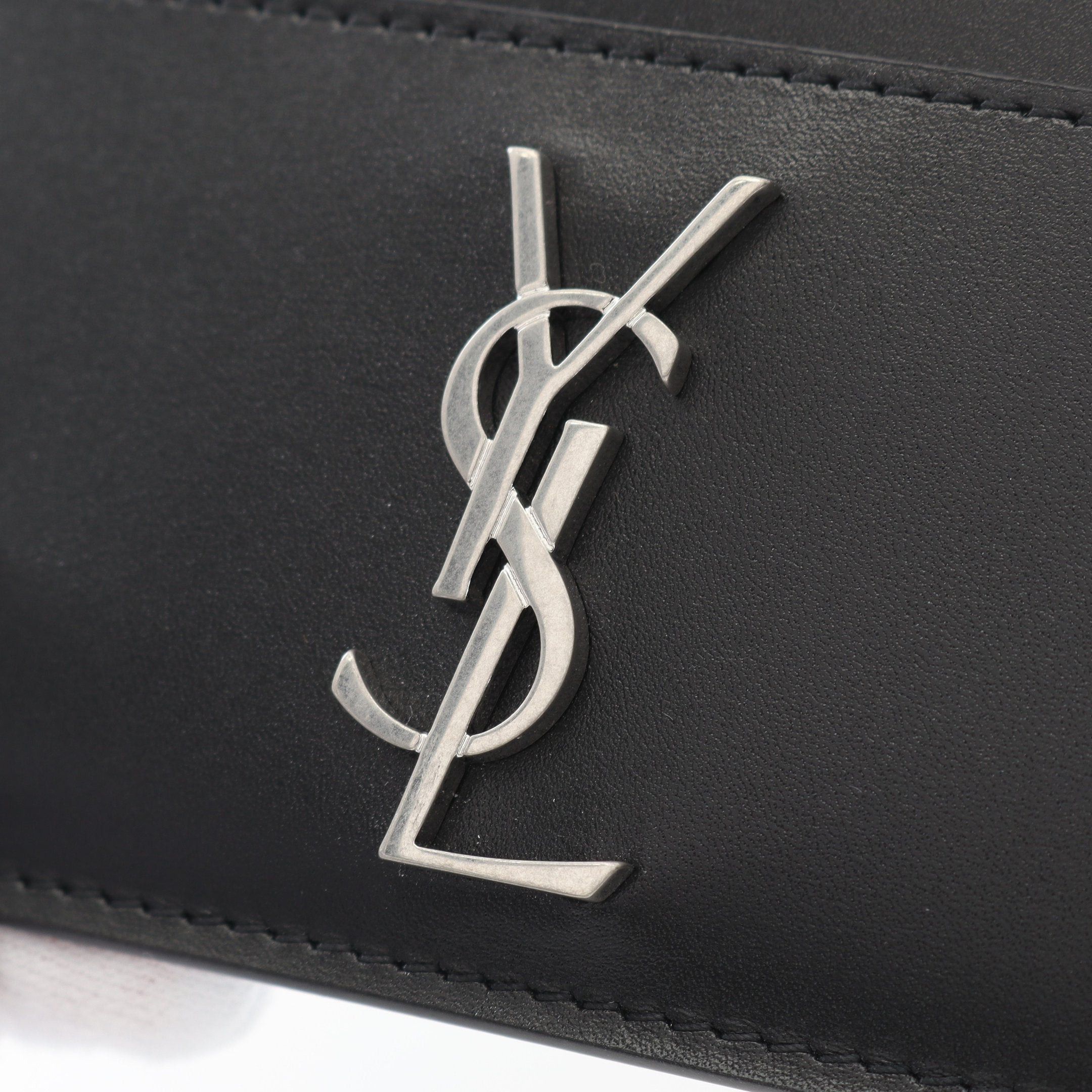 Yves Saint Laurent Yves Saint Laurent Cassandra Card Holder Case Leather Black Size ONE SIZE - 5 Thumbnail