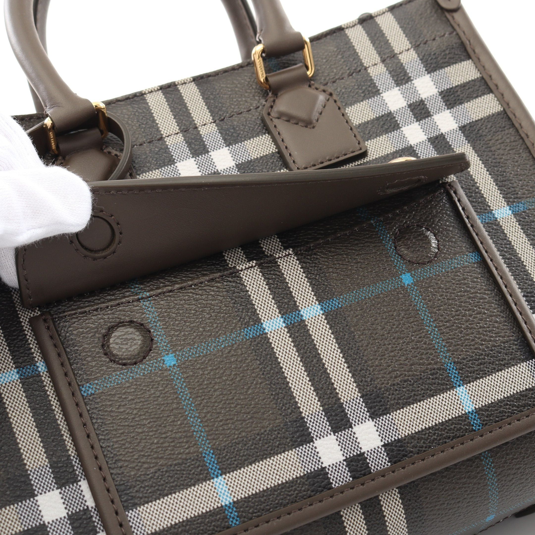 Burberry Burberry Mn Freya Tote Handbag Bag Check Leather Dark Green White Black Size ONE SIZE - 5 Thumbnail