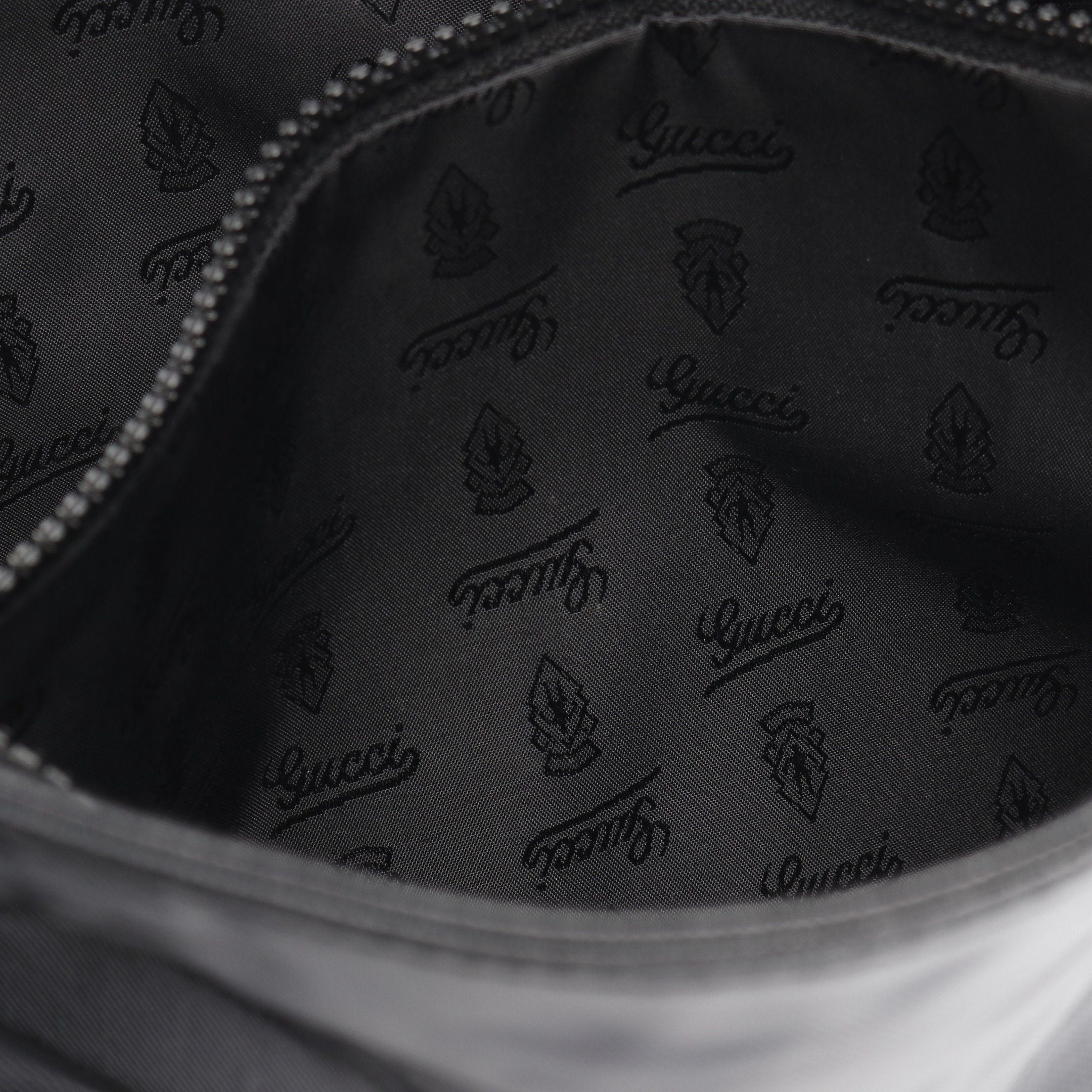 Gucci Gucci Crest Shoulder Bag Coated Canvas Black Size ONE SIZE - 12 Thumbnail
