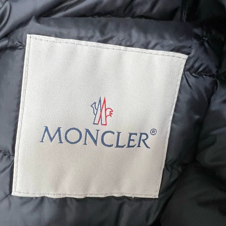 Moncler Moncler Lightweight Long Black Down Jacket Size XS / US 0-2 / IT 36-38 - 4 Thumbnail
