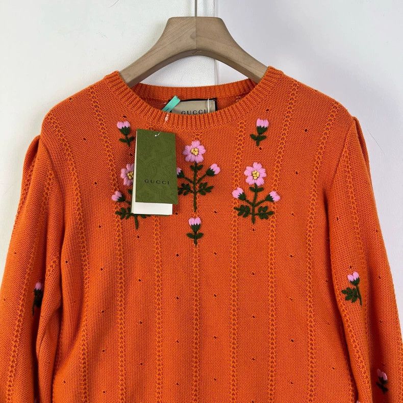 Gucci Gucci Floral Embroidered Bubble Sleeve Sweater Size M / US 6-8 / IT 42-44 - 3 Thumbnail