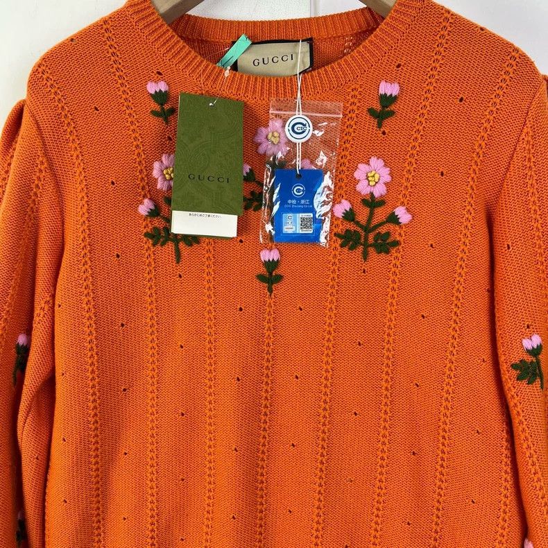 Gucci Gucci Floral Embroidered Bubble Sleeve Sweater Size M / US 6-8 / IT 42-44 - 5 Thumbnail