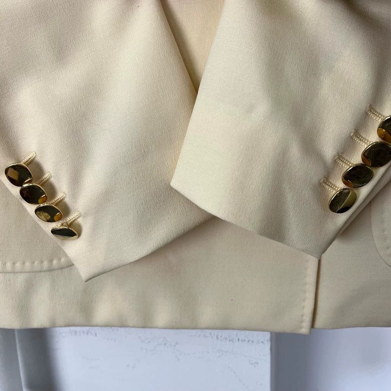 Max Mara Max Mara Double-Breasted Suit Set in Beige Size XS / US 0-2 / IT 36-38 - 4 Thumbnail