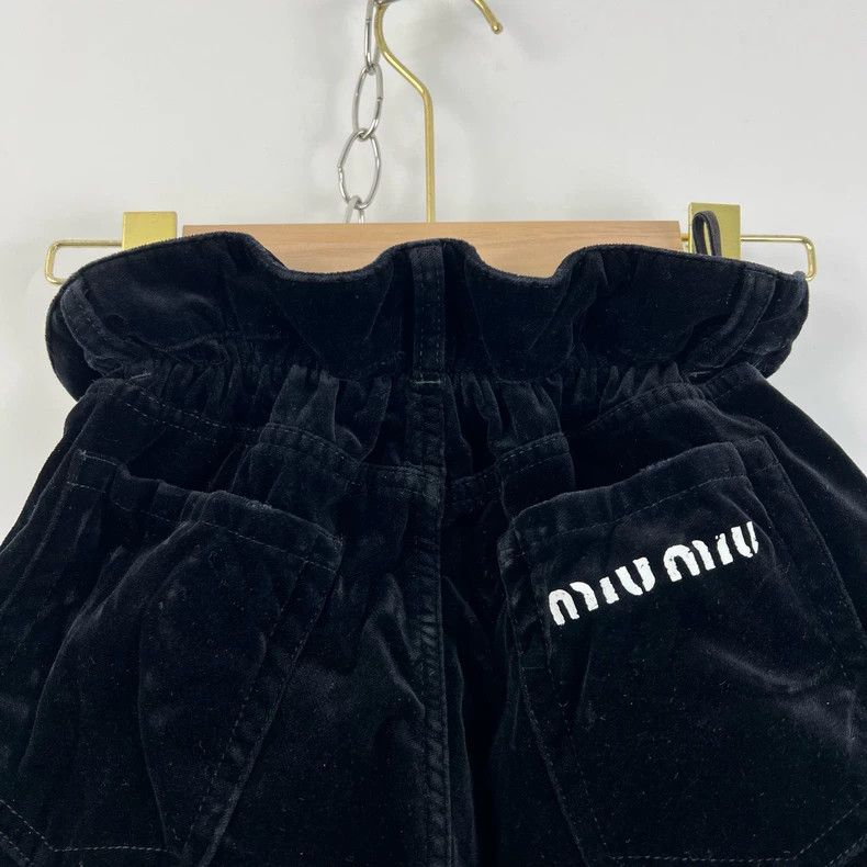 Prada Miumiu Black Velvet Puff Shorts 36码 Size 36" / US 14 / IT 50 - 4 Thumbnail