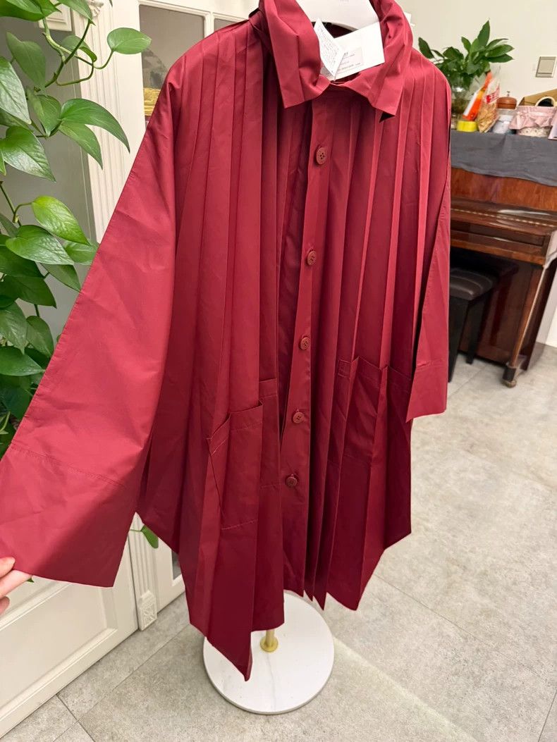 Issey Miyake Deep Red Lightweight Trench Coat Size ONE SIZE - 2 Thumbnail