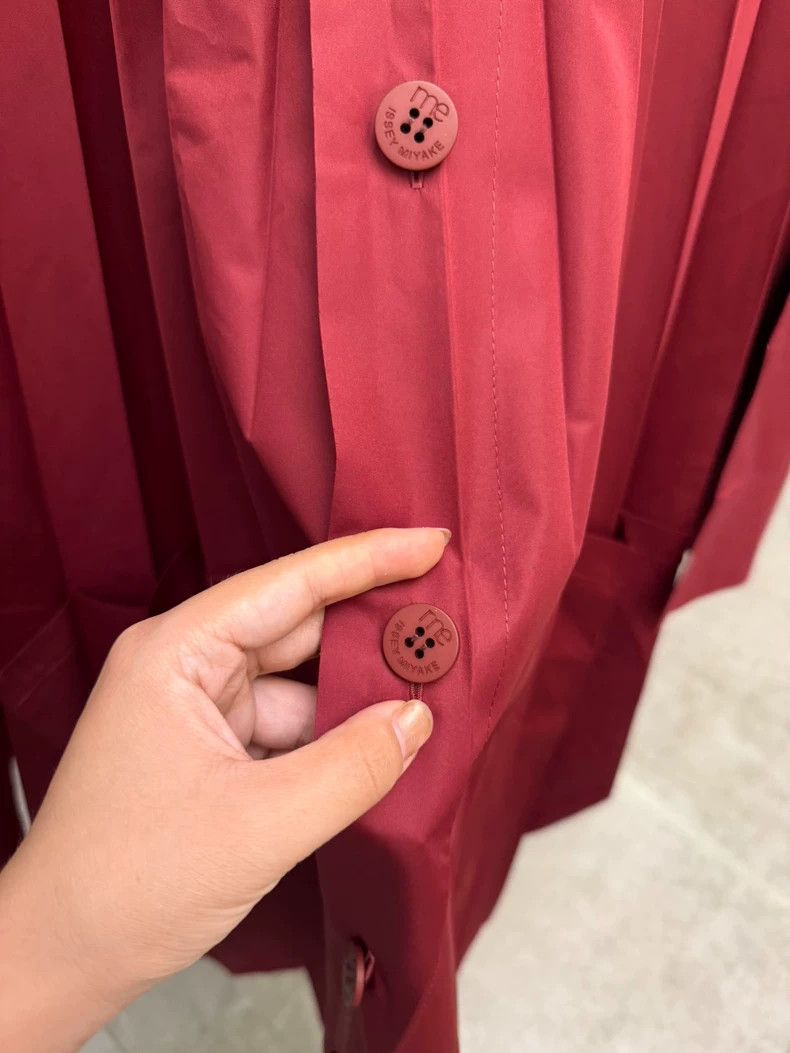 Issey Miyake Deep Red Lightweight Trench Coat Size ONE SIZE - 4 Thumbnail