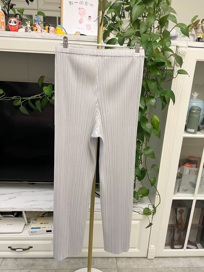 Issey Miyake Light Gray Straight Leg Pants Size 4 Size 24" / US 00 / IT 34 - 6 Thumbnail