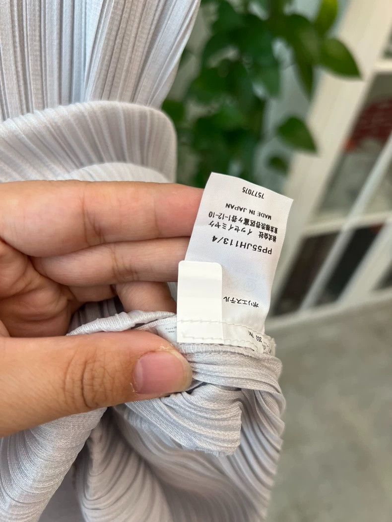 Issey Miyake Classic Issey Miyake Pleated Dress in Light Gray Size XL / US 12-14 / IT 48-50 - 6 Thumbnail