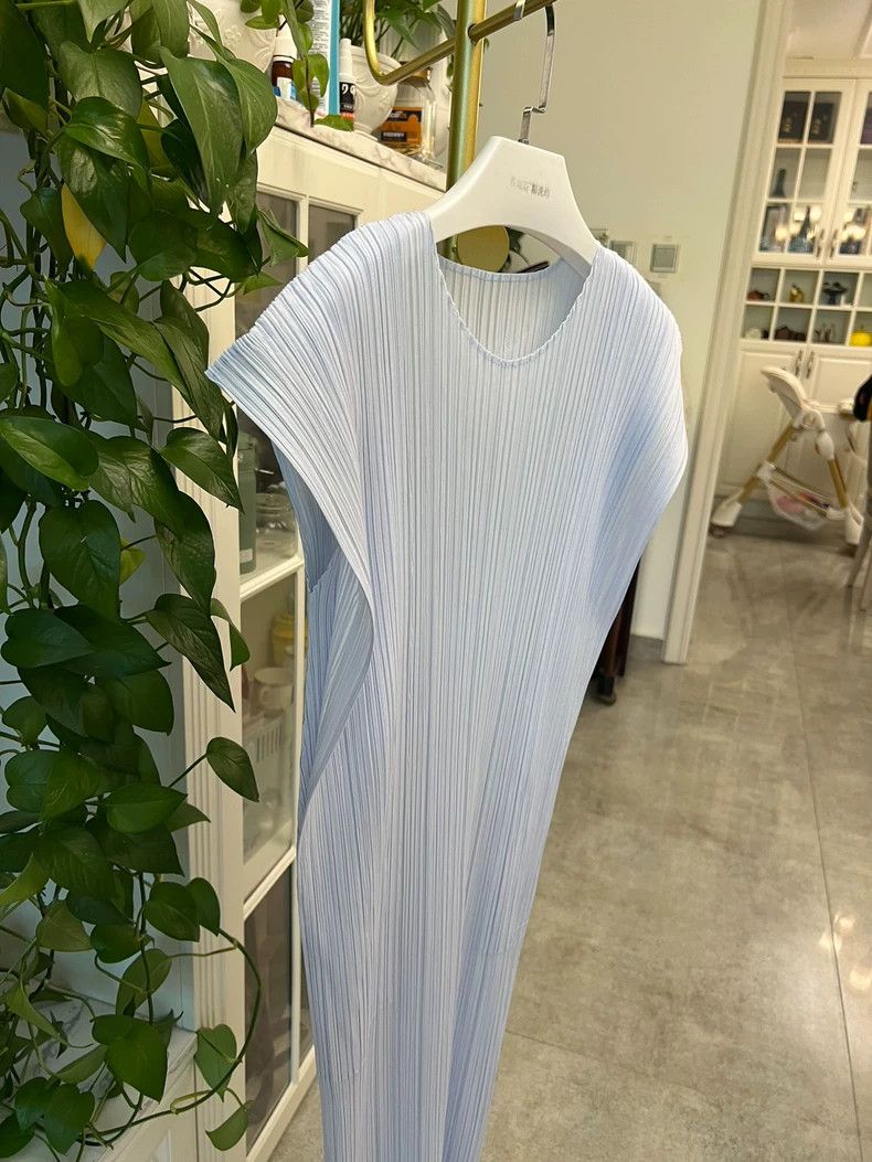 Issey Miyake Light Blue Pleated Dress by Issey Miyake Size XL / US 12-14 / IT 48-50 - 2 Thumbnail