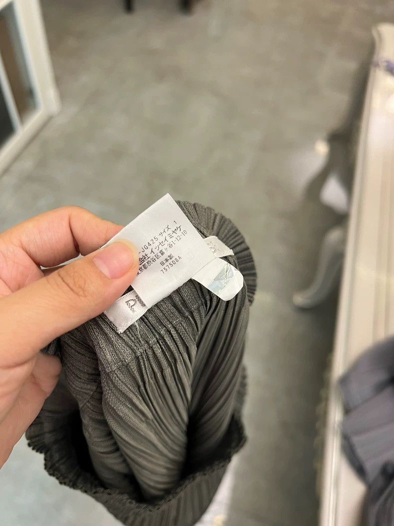 Issey Miyake Olive Green A-Line Pleated Skirt Size 23" - 7 Thumbnail