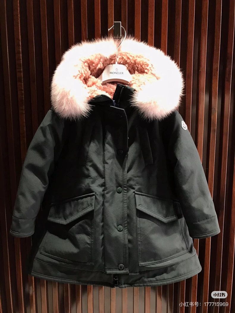 Moncler Moncler Kids Winter Jacket with Fur Trim Size XS / US 0-2 / IT 36-38 - 6 Thumbnail