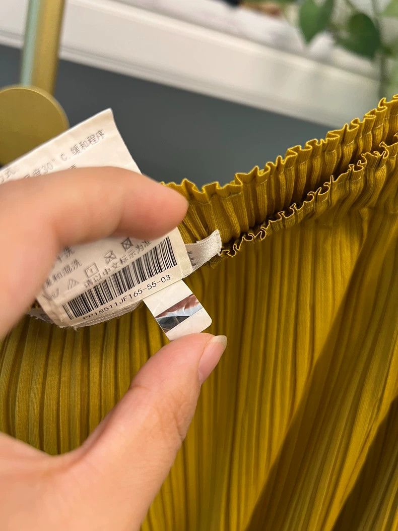 Issey Miyake Yellow Wide-Leg Pants by Issey Miyake Size 23" - 4 Thumbnail