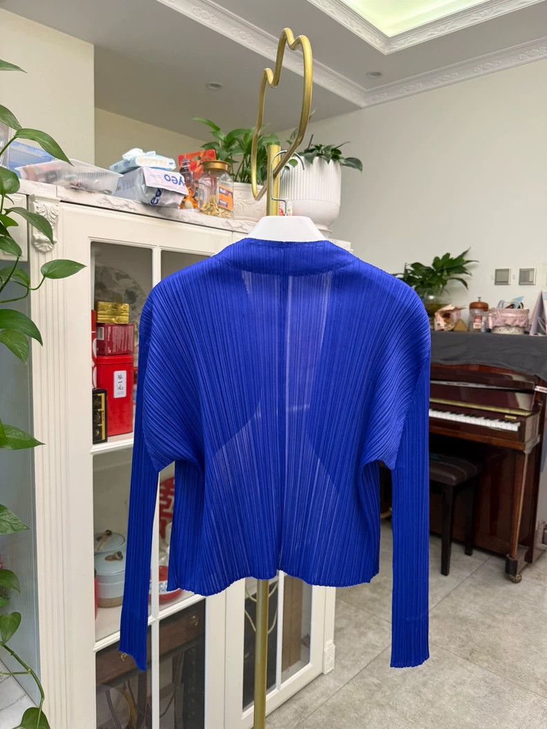 Issey Miyake Issey Miyake Blue Pleated Cardigan Sweater Size M / US 6-8 / IT 42-44 - 6 Thumbnail