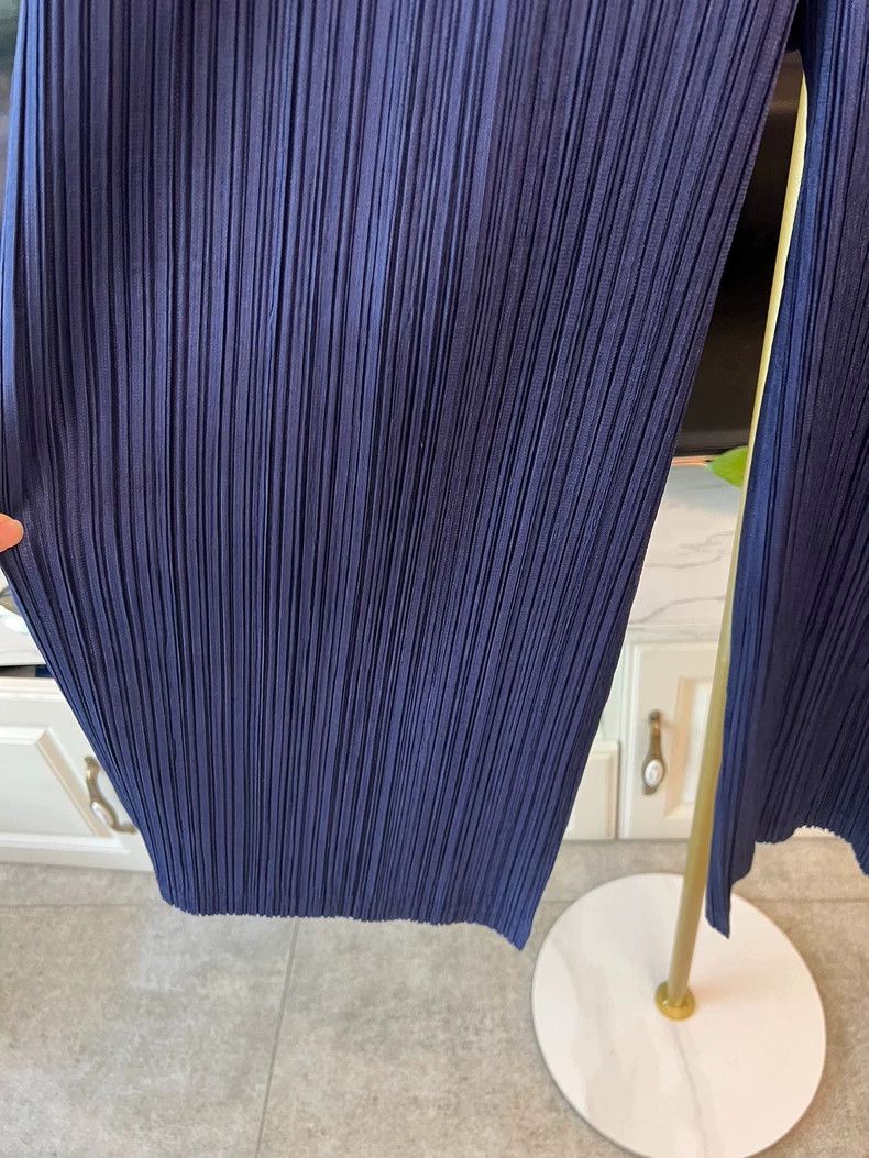Issey Miyake Issey Miyake Wide Leg Trousers in Dark Blue Size 23" - 2 Thumbnail