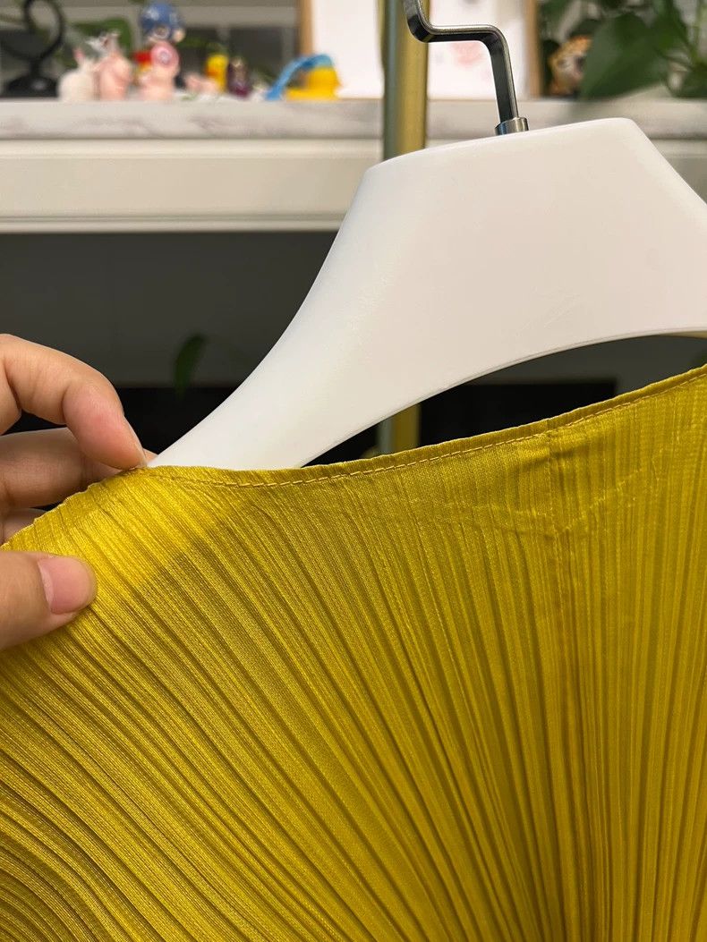 Issey Miyake Yellow Pleated Cardigan Jacket for Fall Size M / US 6-8 / IT 42-44 - 6 Thumbnail